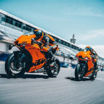 392451_MY22_ KTM RC 8C_ Action